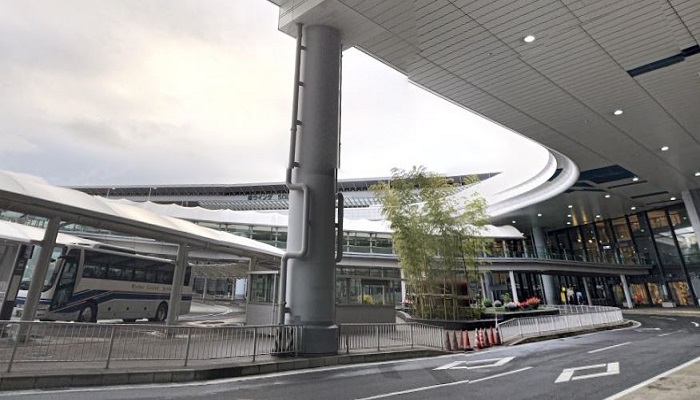 成田空港駅前中央出入口