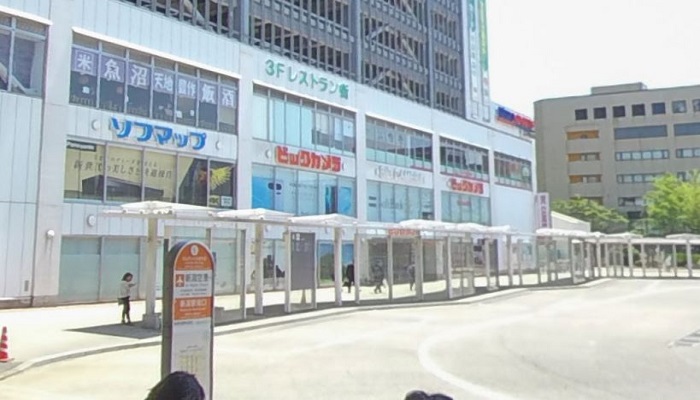 ビックカメラ新潟店前