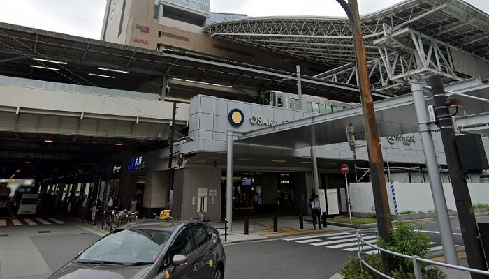 JR大阪駅改札前2F