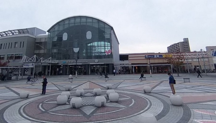 JR高松駅南口広場